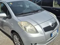 Usata Toyota Yaris Sol 75 CV (55 kW) 2003 Other Berlina