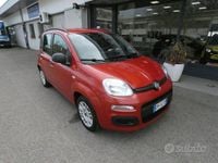 Usata Fiat Panda Lounge 69 CV (50 kW) 2012 Rosso Utilitaria