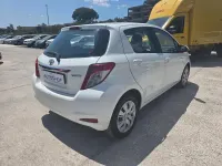 Usata Toyota Yaris Lounge 69 CV (50 kW) 2012 Bianco Utilitaria