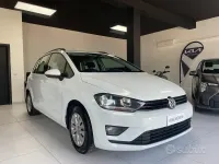 Usata VW Golf Sportsvan Trendline 110 CV (80 kW) 2015 Bianco Monovolume