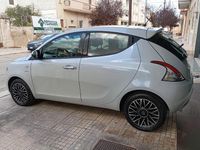 Usata Lancia Ypsilon S 95 CV (69 kW) 2016 Grigio metallizzato Utilitaria