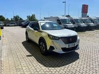 Usata Peugeot 2008 Allure 102 CV (75 kW) 2023 Bianco SUV