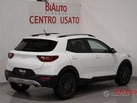Usata Kia Stonic 100 CV (73 kW) 2024 Bianco SUV