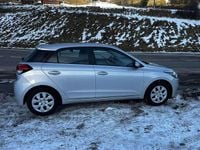 Usata Hyundai i20 Style 84 CV (61 kW) 2017 Grigio Utilitaria