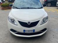 Usata Lancia Ypsilon 95 CV (69 kW) 2017 Bianco Utilitaria