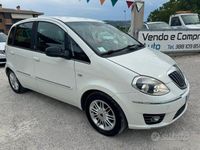 Usata Lancia Musa Gold 95 CV (69 kW) 2012 Bianco Monovolume