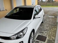 Usata Kia Rio 77 CV (56 kW) 2017 Bianco Utilitaria