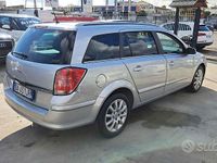 Usata Opel Astra Cosmo 105 CV (77 kW) 2006 Grigio Station wagon