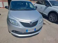 Usata Lancia Ypsilon Gold 69 CV (50 kW) 2017 Grigio Utilitaria