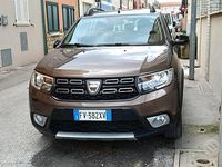 Usata Dacia Sandero Stepway 95 CV (69 kW) 2019 Marrone Berlina