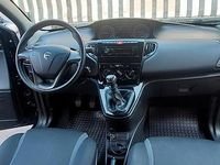 Usata Lancia Ypsilon 69 CV (50 kW) 2017 Blu Utilitaria