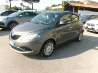 Usata Lancia Ypsilon 69 CV (50 kW) 2016 Grigio Utilitaria
