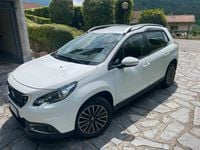 Usata Peugeot 2008 Active 110 CV (80 kW) 2019 Bianco SUV