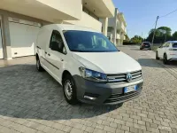 Usata VW Caddy Maxi Business 110 CV (80 kW) 2021 Bianco Monovolume