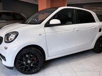 Usata Smart ForFour Passion 90 CV (66 kW) 2015 Bianco Utilitaria