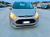 Usata Ford B-MAX 75 CV (55 kW) 2015 Marrone Monovolume