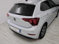 Usata VW Polo 80 CV (58 kW) 2022 Argento Utilitaria