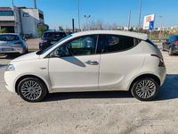 Begagnad Lancia Ypsilon 2012 Vit Halvkombi