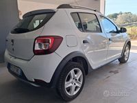 Usata Dacia Sandero Stepway 90 CV (66 kW) 2016 Bianco Berlina