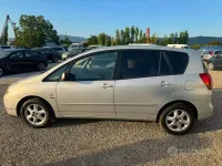 Usata Toyota Corolla Verso 110 CV (80 kW) 2003 Grigio Monovolume