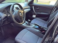 Usata BMW 118 143 CV (105 kW) 2011 Nero Utilitaria