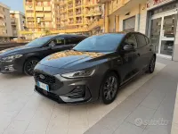 Usata Ford Focus ST-Line 116 CV (85 kW) 2024 Grigio Berlina