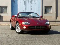 Usata Jaguar XKR 363 CV (266 kW) 2002 Carnival red Cabrio