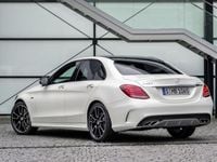 Usata Mercedes C220 Business 170 CV (125 kW) 2019 0q pure white Berlina