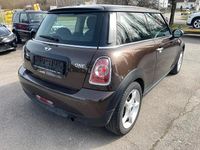 Begagnad Mini ONE 74 HK (54 kW) 2012 Brun Halvkombi