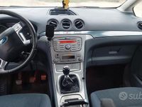 Begagnad Ford Galaxy 116 HK (85 kW) 2008 Grå Minibuss