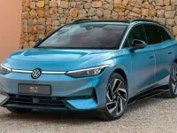 Usata VW ID.7 Pro 88 kW (121 CV) 2024 Argento Station wagon