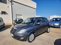 Usata Lancia Ypsilon 80 CV (58 kW) 2004 Grigio Utilitaria