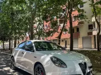Usata Alfa Romeo Giulietta Super 120 CV (88 kW) 2019 Bianco Utilitaria