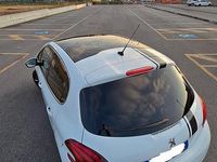 Usata Peugeot 208 Allure 75 CV (55 kW) 2016 Bianco Utilitaria