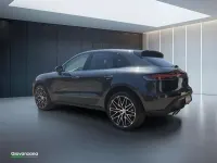 Usata Porsche Macan 381 CV (280 kW) 2022 Grigio vulcano metallizzato SUV
