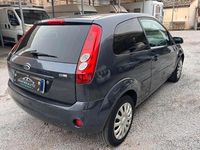 Usata Ford Fiesta Titanium 70 CV (51 kW) 2007 Grigio Berlina