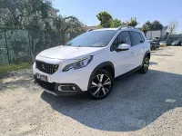 Usata Peugeot 2008 Allure 99 CV (72 kW) 2017 Bianco SUV