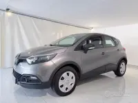 Usata Renault Captur 91 CV (66 kW) 2014 Grigio SUV