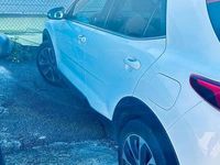 Begagnad Kia Stonic 110 HK (80 kW) 2018 Vit SUV
