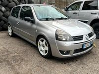 Käytetty Renault Clio II 179 HP (131 kW) 2005 Harmaa Sedan