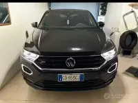 Usata VW T-Roc R-line 150 CV (110 kW) 2021 Nero SUV