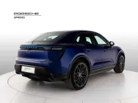 Usata Porsche Macan Turbo 144 kW (197 CV) 2025 Blu genziana metallizzato SUV