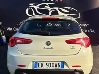 Usata Alfa Romeo Giulietta Progression 170 CV (125 kW) 2012 Bianco Utilitaria