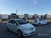 Usata Mercedes B180 115 CV (84 kW) 2010 Bianco Monovolume