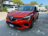 Usata Renault Clio V Equilibre 65 CV (47 kW) 2023 Arancione Berlina