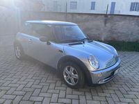 Usata Mini ONE 90 CV (66 kW) 2004 Argento Utilitaria