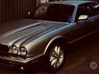Usata Jaguar XJ8 Executive 237 CV (174 kW) 1998 Grigio Berlina