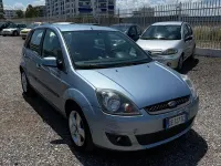 Usata Ford Fiesta 68 CV (50 kW) 2006 Blu Utilitaria