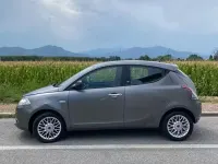 Usata Lancia Ypsilon Gold 95 CV (69 kW) 2015 Grigio Utilitaria