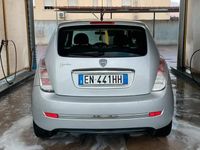 Usata Lancia Ypsilon 75 CV (55 kW) 2012 Grigio Utilitaria